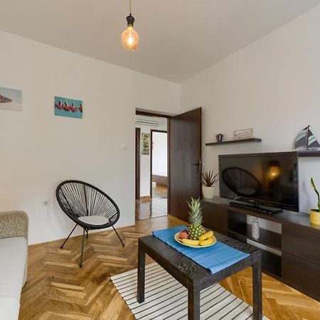 Apartments Yo Lee Bibinje Exterior photo